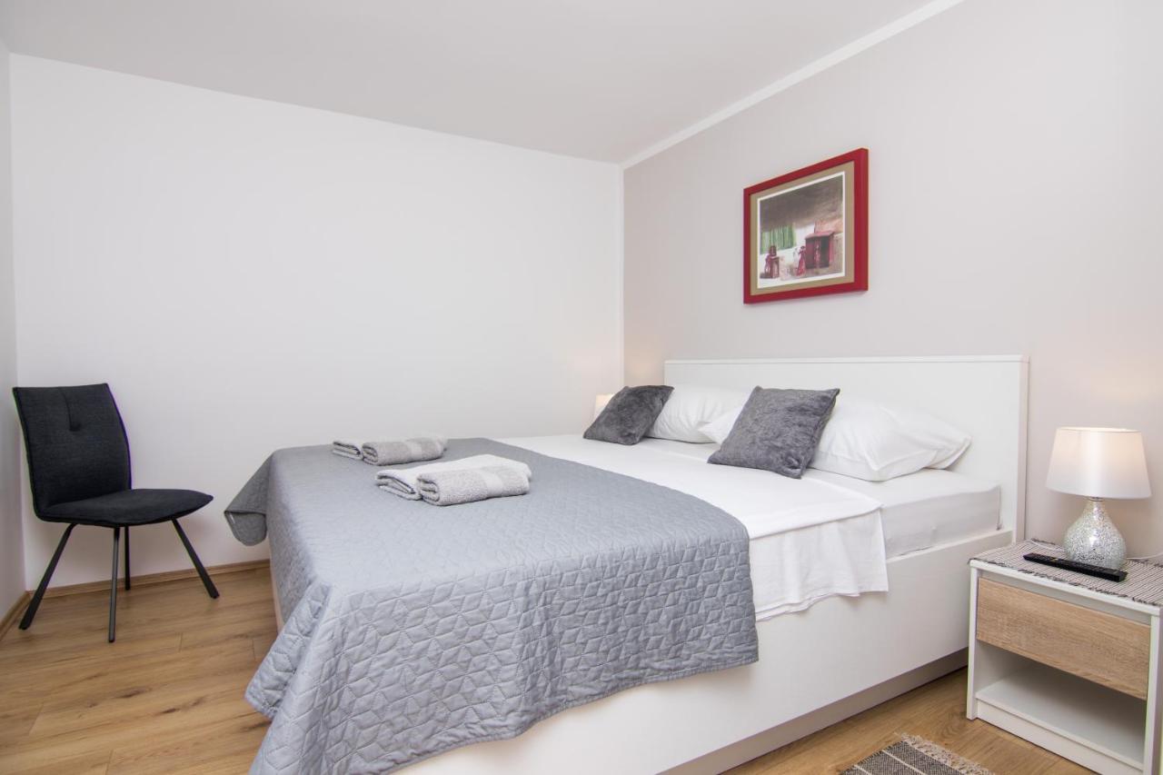 Apartman Mara Krk Town Eksteriør bilde